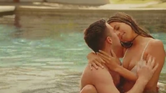 Eron seks pornosini tomosha qiling Lezbiyenlarga boysunish