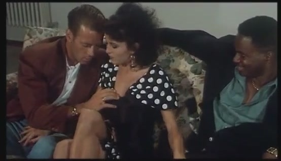 Yalangoch ayollar retro videolar