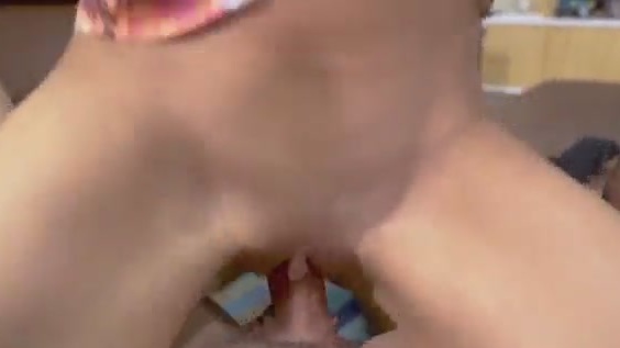 HD porno: Katta eshak qoramagiz, nozik, yotoqda